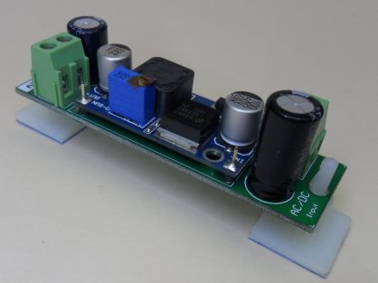 AC/DC to DC voltage regulator